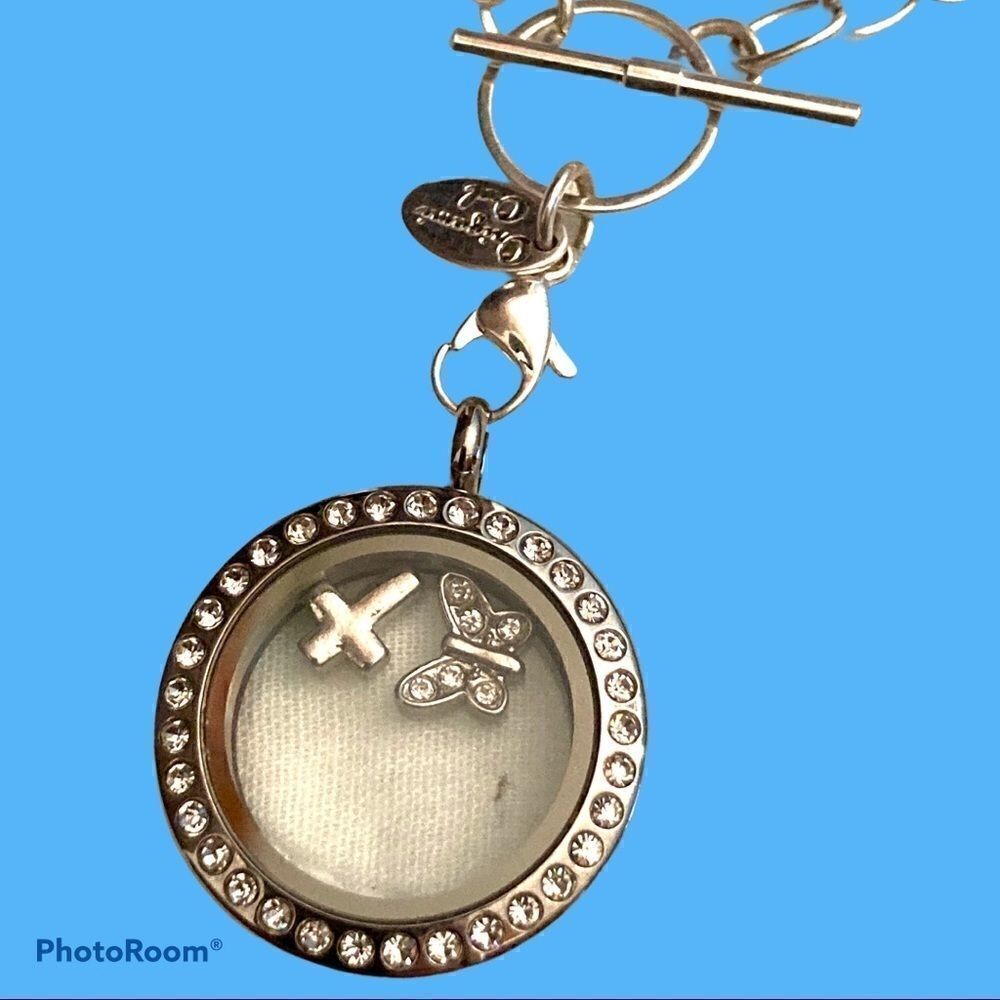 Origami owl necklace   